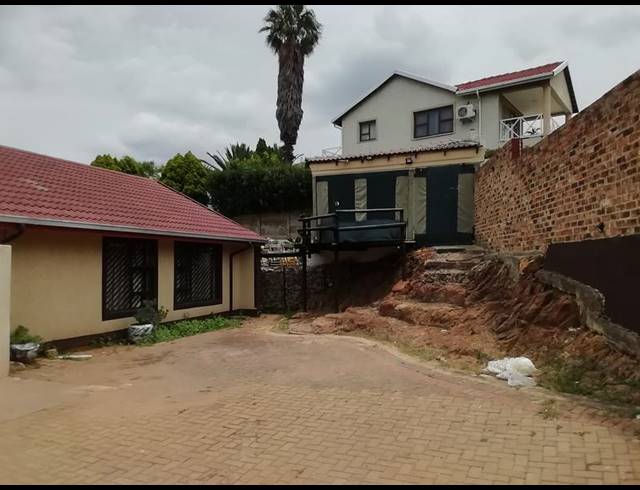 3 BEDROOM HOUSE FOR SALE IN LINDHAVEN